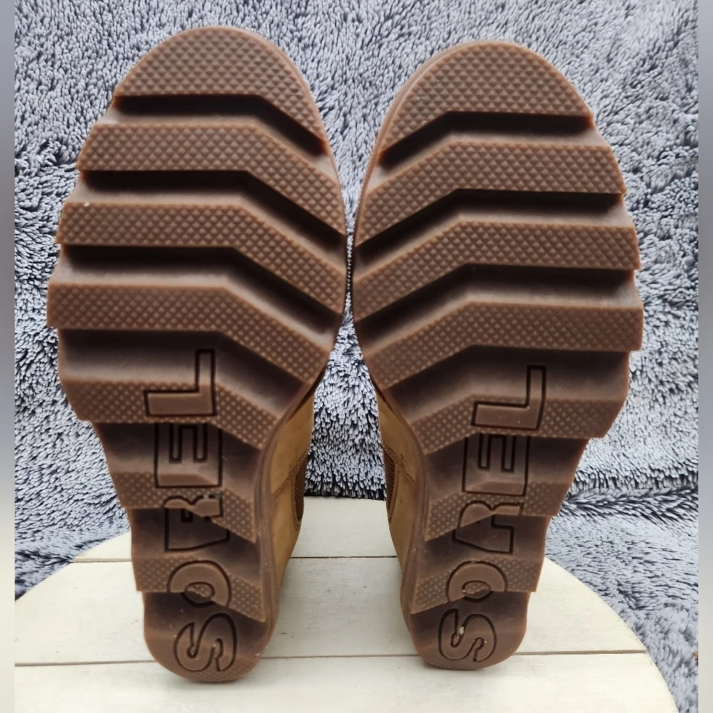 SOREL Joan of Arctic Wedge II Camel Tan Chelsea Leather Boots Women’s Size 7.5